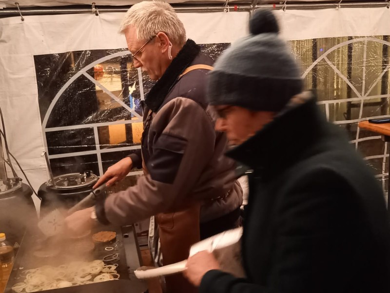 De voormalige voorzitter van SDU vanaf heden 'hamburger bakker'! 